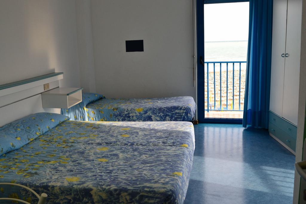 Hotel Playa E Mare Nostrum Caorle Zimmer foto